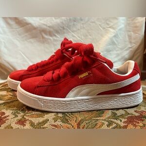 Women’s Puma Sneakers